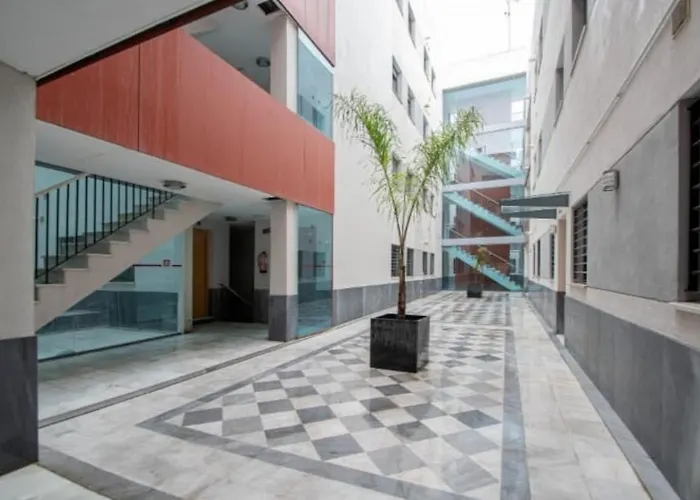 La Más Coqueta, En El Adn De Cadiz, *