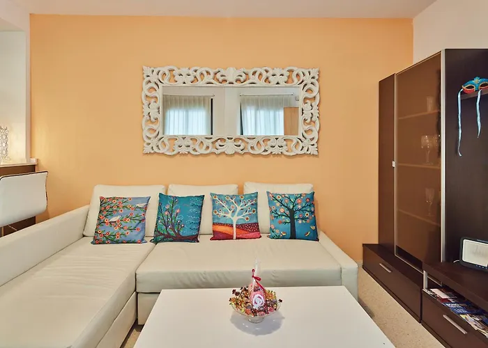 La Más Coqueta, En El Adn De Cadiz, *